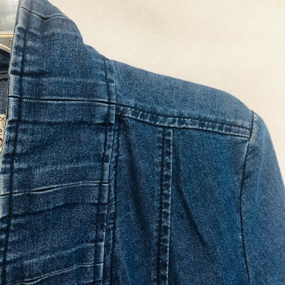Vintage Women's Blujean Jacket Long Sleeves - Picture 7 of 14